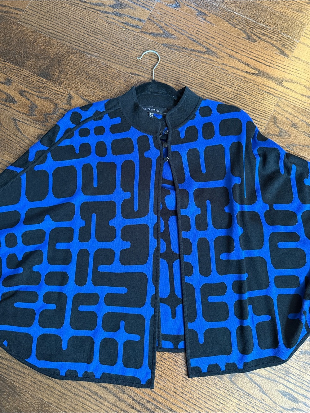 Ming Wang Black Jacket with Blue Graphic Detail ONE SIZE
